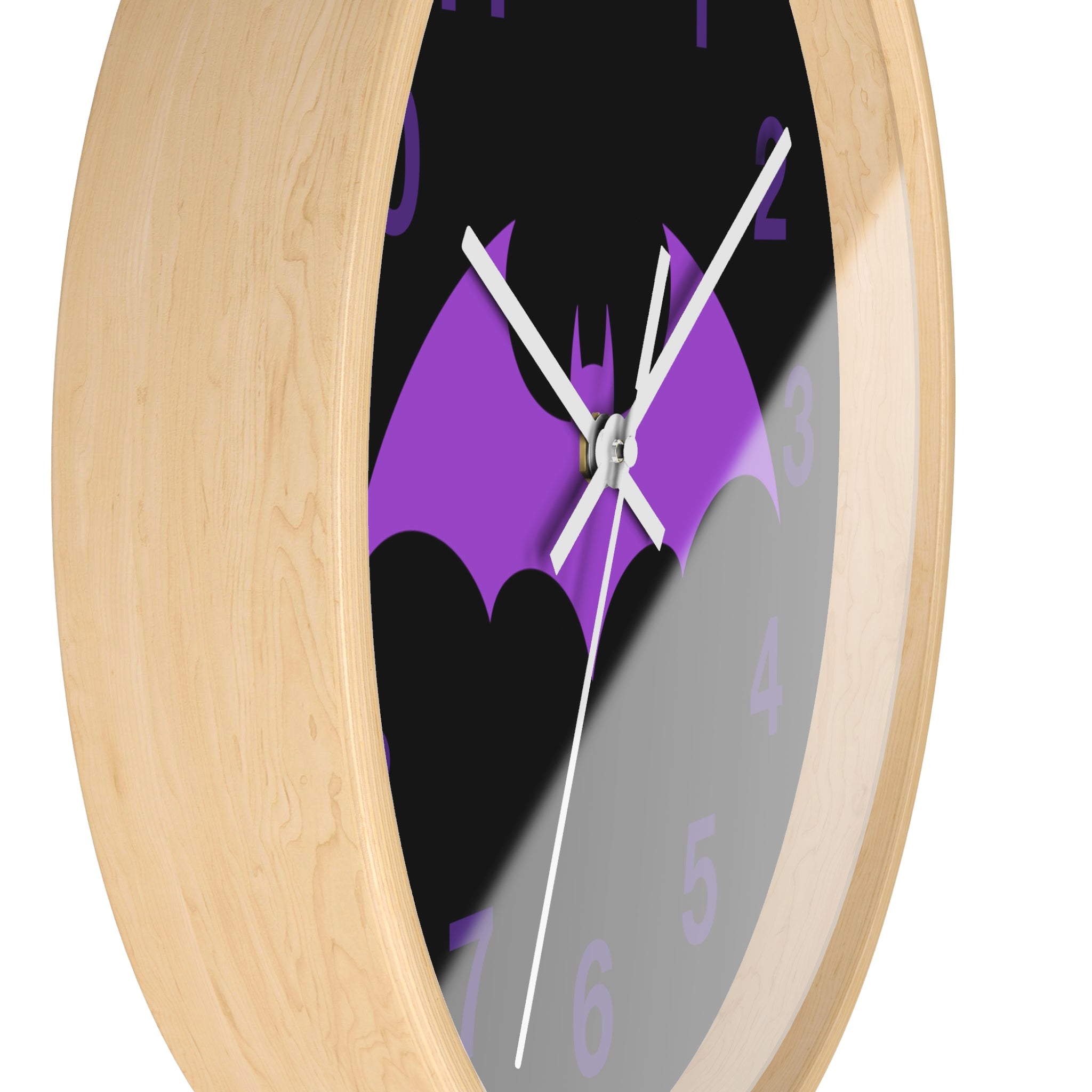 Purple Bat Wall Clock – Gothic Vampire Night Décor