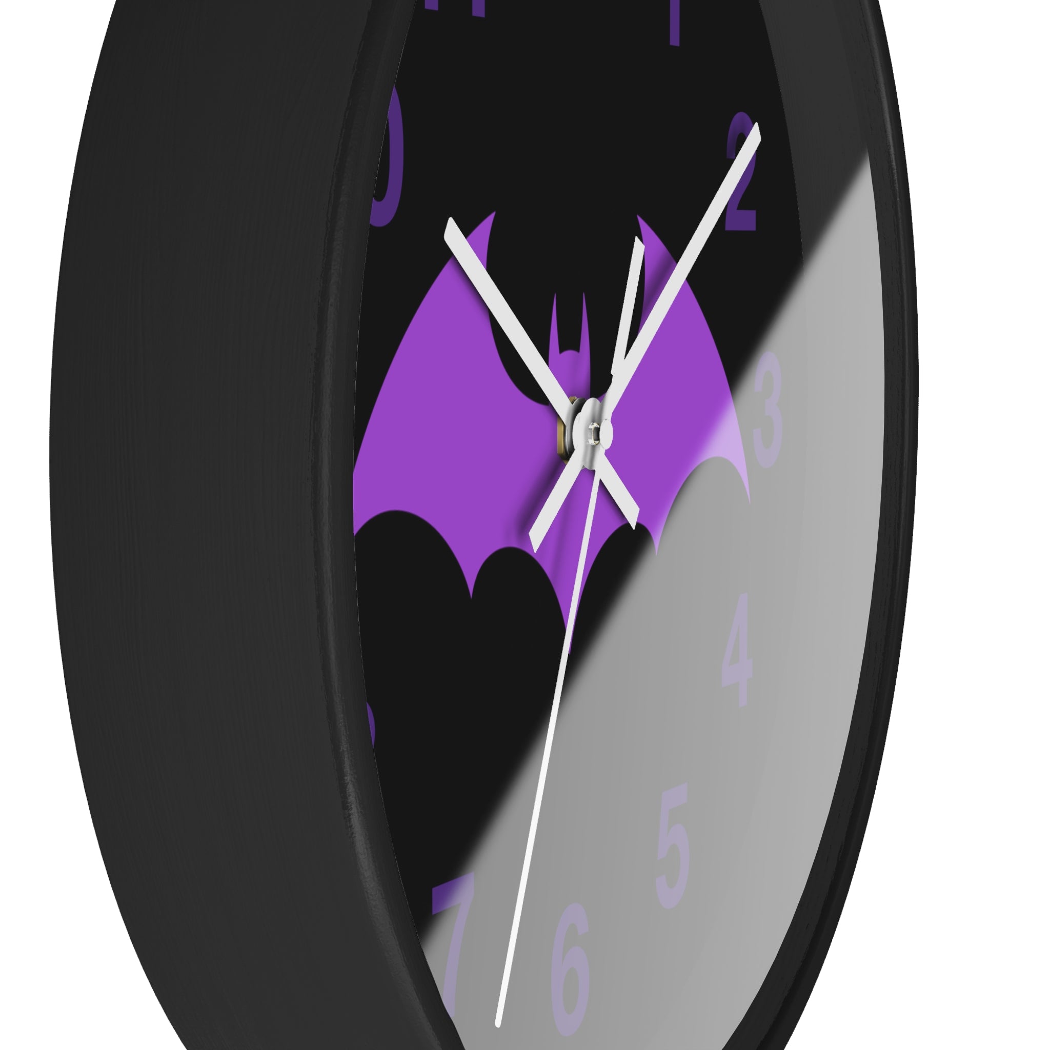Purple Bat Wall Clock – Gothic Vampire Night Décor